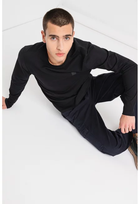 Памучна блуза Tacks с пришито лого - Черен