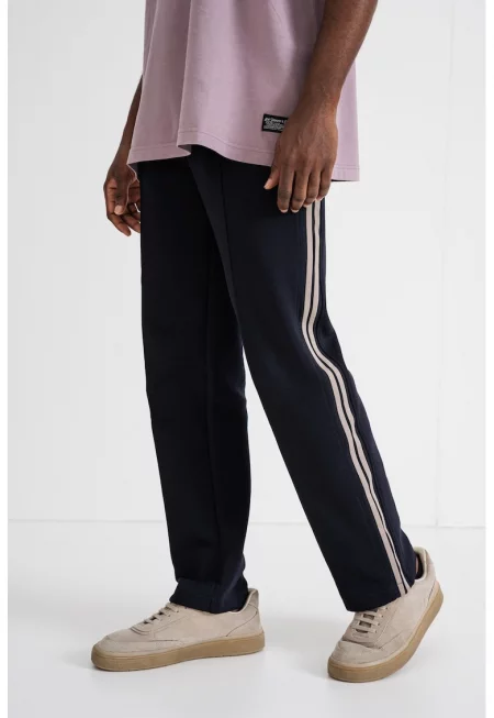 Панталон с връзка и контрастни кантове