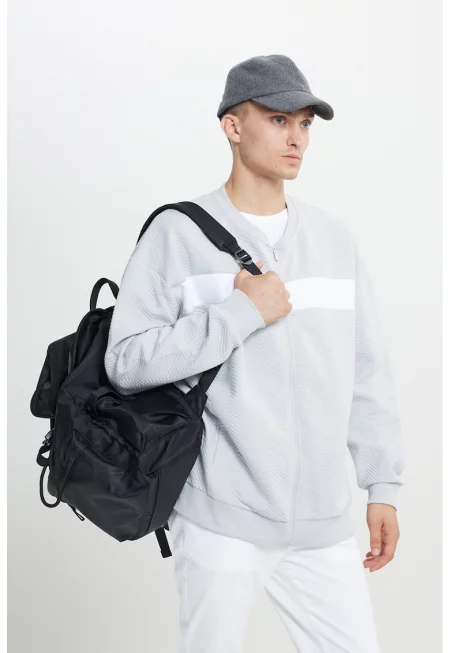 Релефно спортно яке с шпиц