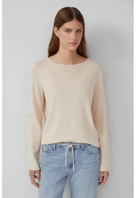 Семпъл пуловер с овално деколте