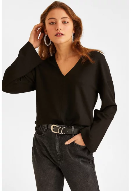 Шпиц блуза с дълги ръкави