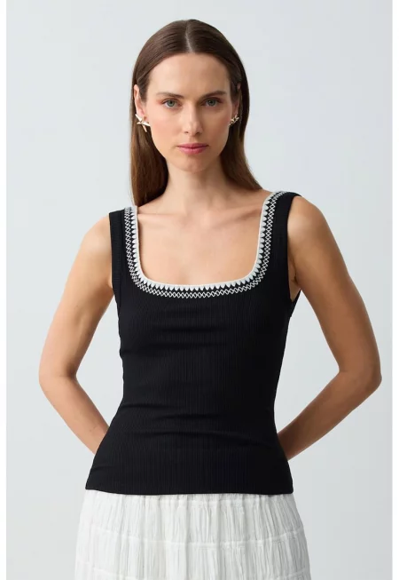 Слим топ с памук