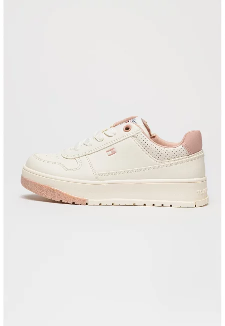 Спортни обувки от еко кожа с лого