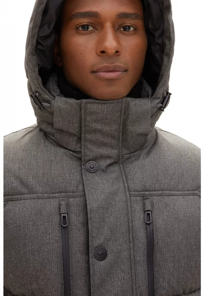 Зимно яке с качулка и джобове с цип