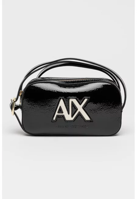 Чанта през рамо от еко кожа с метално лого