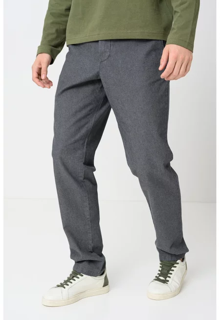 Чино със средна талия