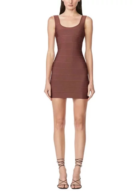 Мини рокля - изработена от емблематичния бандаж - създадена да оформя и скулптурира тялото - Кафяв