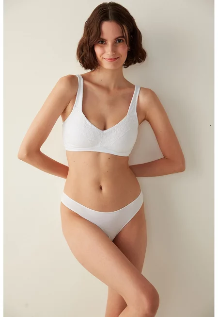 Сутиен с дантела - Бял