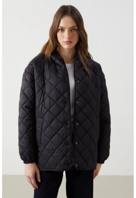Свободно капитонирано зимно яке