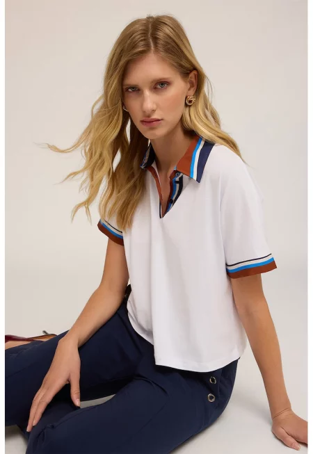 Тениска с яка