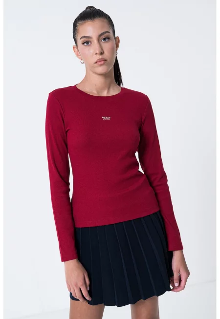 Вталена блуза с лого