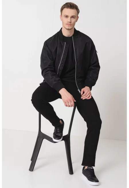 Яке бомбър със свободна кройка