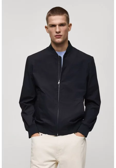 Яке с джобове с капси