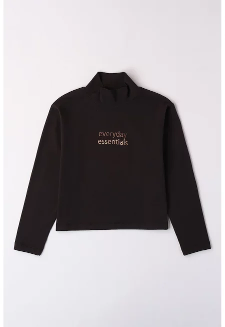 Блуза с надпис и ниска яка