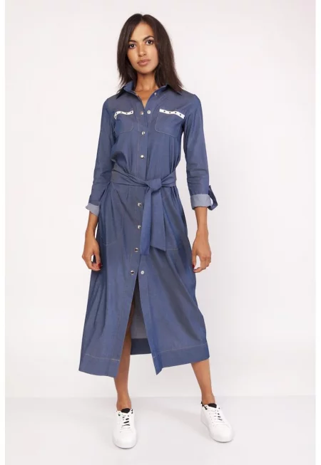 Дълга риза-рокля с колан на талията и деним визия