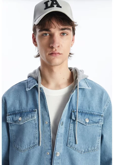 Дънково яке с качулка