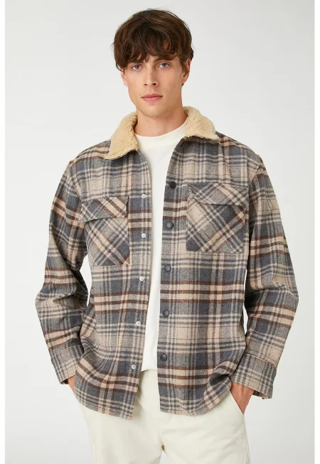 Карирано яке тип риза с джобове