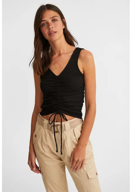 Къс топ с рюш отпред