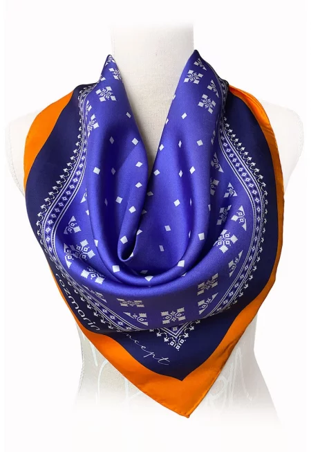 Копринен шал с десен - Мандарина/Бял/Индигово синьо