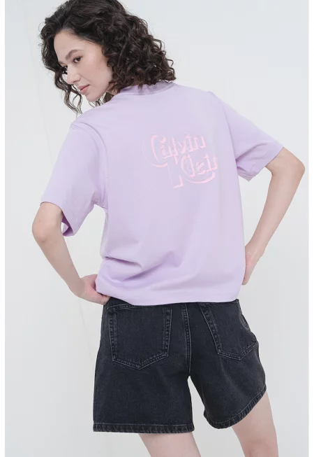 Памучна тениска с овално деколте