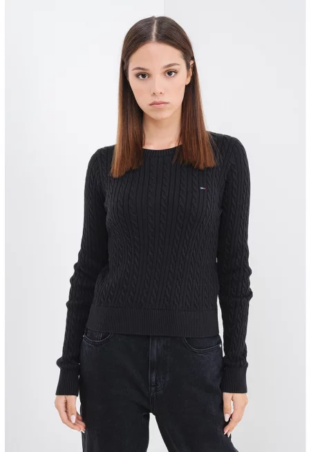 Плетен пуловер с овално деколте