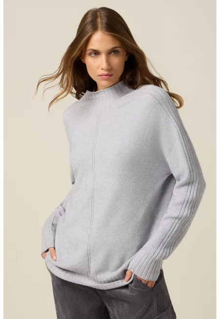 Плетен пуловер