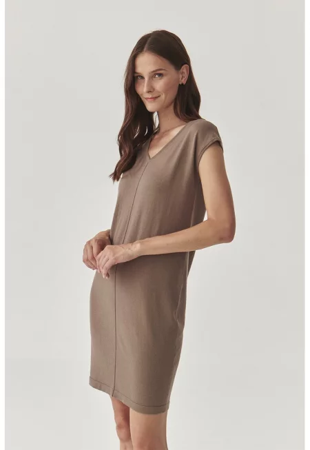 Права шпиц рокля - Тъмнокафяв