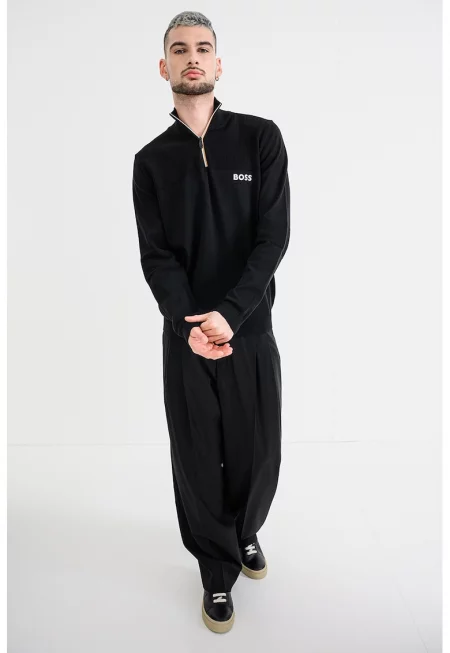 Пуловер с къс цип