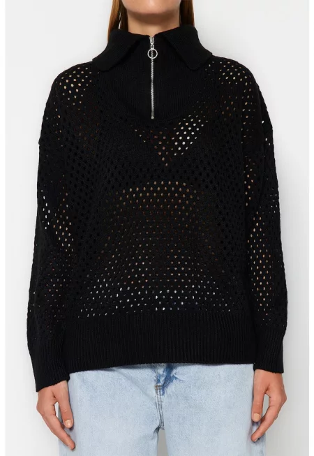 Пуловер с перфорации и къс цип