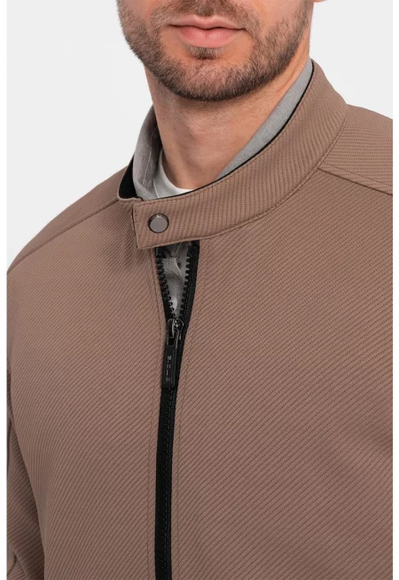 Релефно яке с джобове с цип