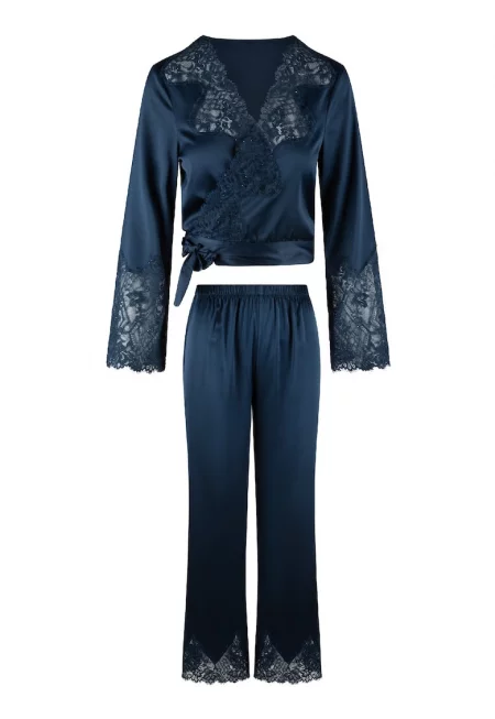 Сатинирана пижама с дълги ръкави