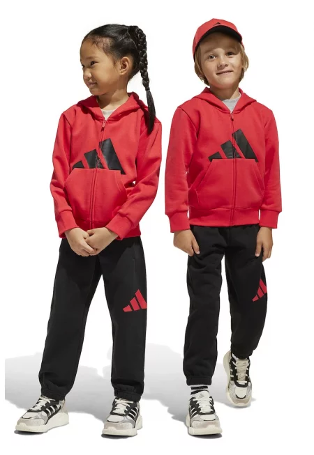 Спортен екип с цип и качулка