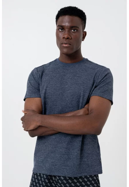 Тениска с овално деколте