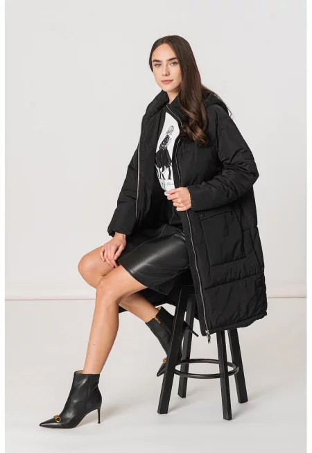 Зимно яке с качулка и асиметричен подгъв - Черен