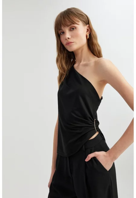 Блуза с едно рамо