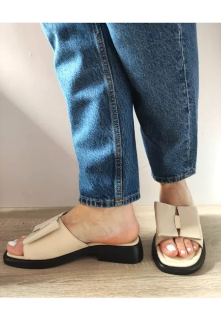 Дамско ежедневно сабо  079 19704 Бежов