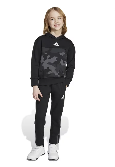 Камуфлажен спортен екип