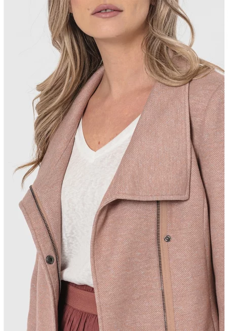 Палто с връзка