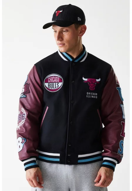 Яке с капси и лого