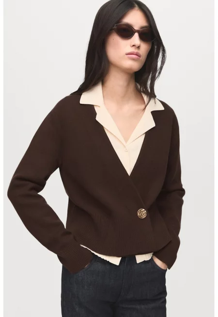 Застъпена къса жилетка