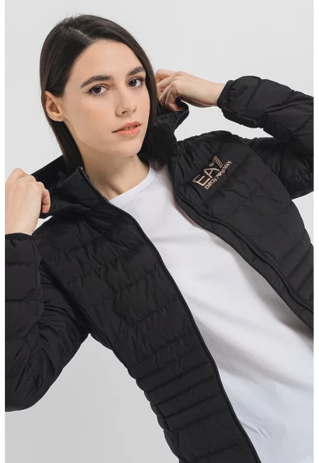 Зимно яке с отделяща се качулка