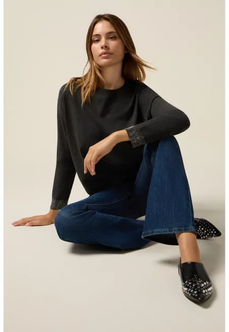 Блуза с декоративни копчета