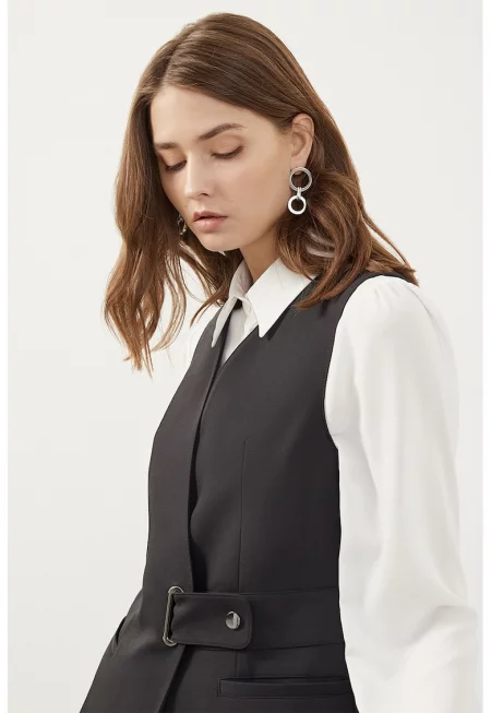 Дълъг застъпен елек с джобове