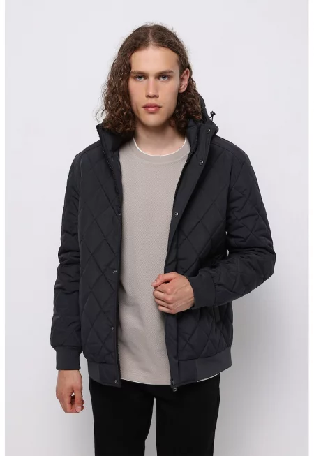 Капитонирано яке с качулка - Черен