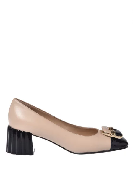 Кожени обувки с масивен ток