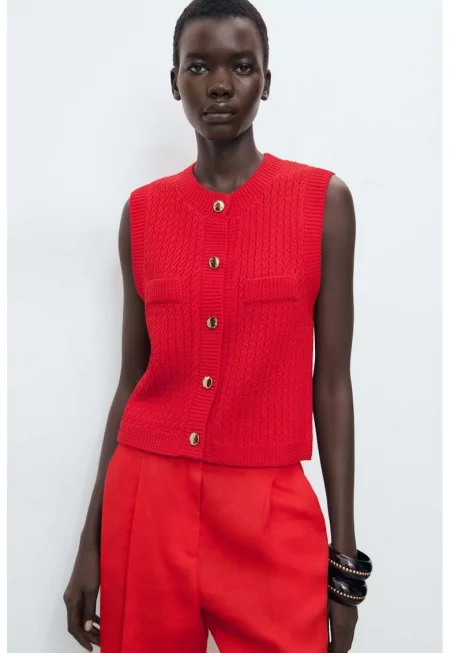 Плетен елек с копчета