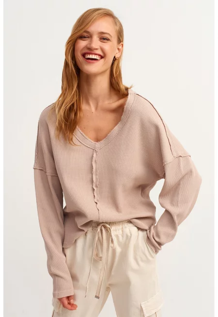 Шпиц пуловер с рипс и паднали ръкави