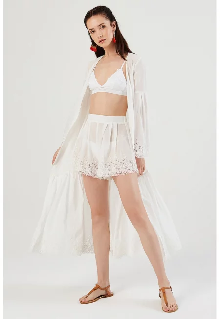 Шпиц рокля с бродерия - Бял