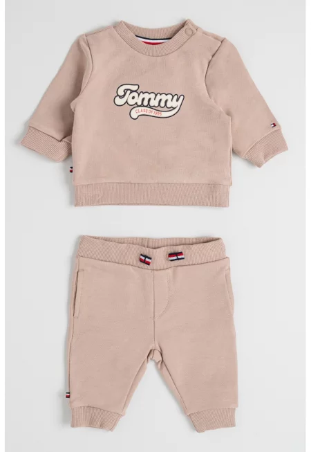 Спортен екип с органичен памук и лого