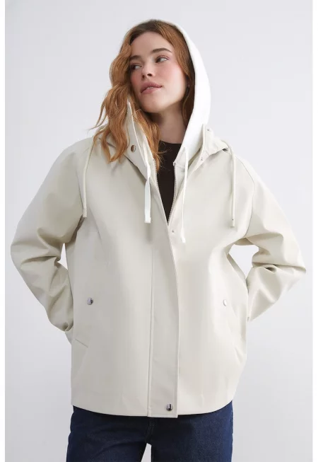 Яке с качулка и ръкави реглан